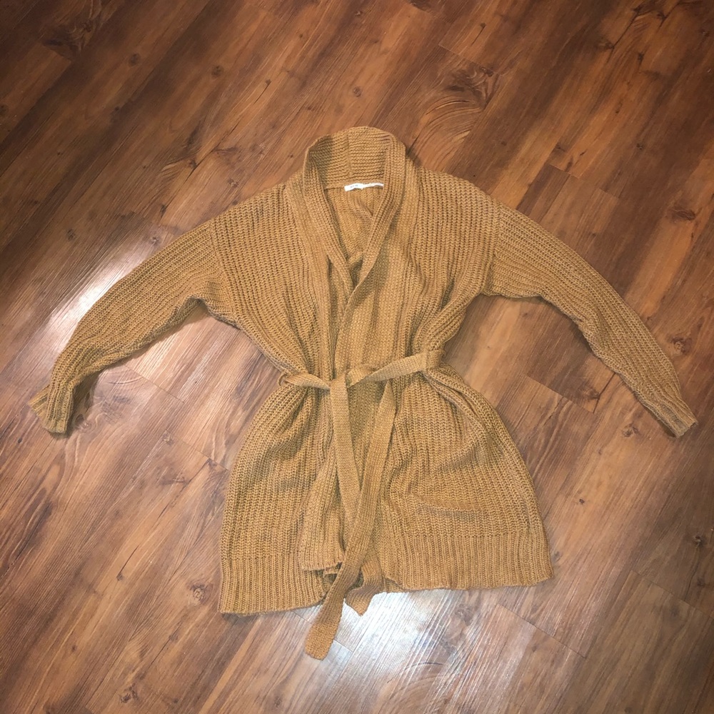 Robe - Picture 4 of 4